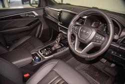 2026 Isuzu MU-X X-TERRAIN