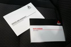 2025 Mitsubishi Outlander LS
