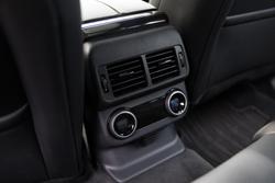 2025 Land Rover Range Rover Velar P250 Dynamic SE