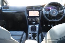 2017 Volkswagen Golf R