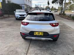 2024 KIA STONIC S