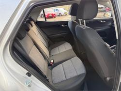 2024 KIA STONIC S