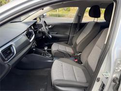 2024 KIA STONIC S