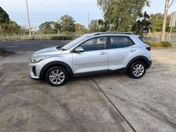 2024 KIA STONIC S