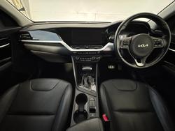 2022 Kia Niro Hybrid Sport