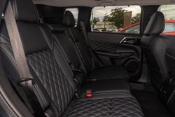 2025 Mitsubishi Outlander PHEV Exceed