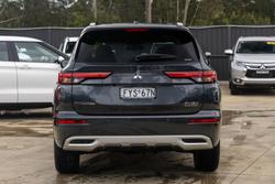 2025 Mitsubishi Outlander PHEV Exceed
