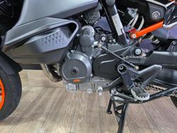 2023 Ktm 890 SM-T Black