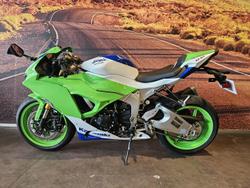 2024 Kawasaki Ninja ZX-6R 40th Anniversary Edition Ninja Green