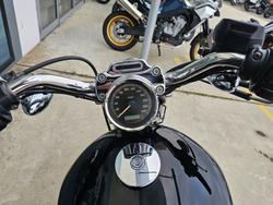 2010 HARLEY-DAVIDSON XL883C SPORTSTER CUSTOM Black