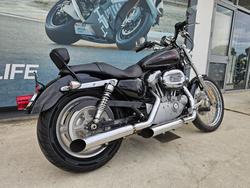 2010 HARLEY-DAVIDSON XL883C SPORTSTER CUSTOM Black