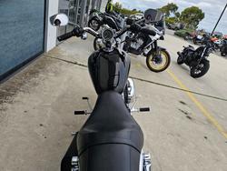 2010 HARLEY-DAVIDSON XL883C SPORTSTER CUSTOM Black