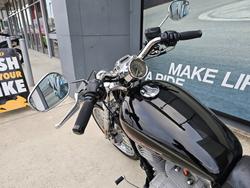 2010 HARLEY-DAVIDSON XL883C SPORTSTER CUSTOM Black