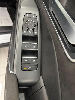 2025 Nissan QASHQAI Ti-L J12 MY25 Pearl White with Onyx Black Roof