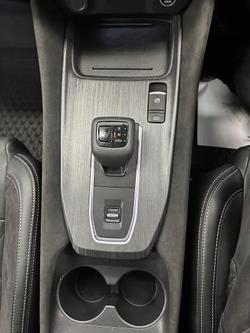 2025 Nissan QASHQAI Ti-L J12 MY25 Pearl White with Onyx Black Roof