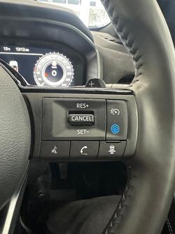 2025 Nissan QASHQAI Ti-L J12 MY25 Pearl White with Onyx Black Roof