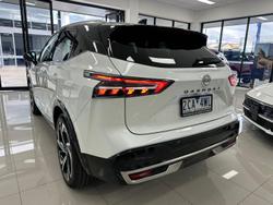 2025 Nissan QASHQAI Ti-L J12 MY25 Pearl White with Onyx Black Roof