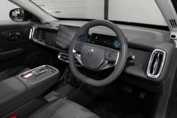 2025 Leapmotor B10 Design LR
