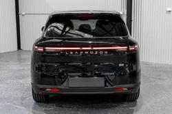 2025 Leapmotor B10 Design LR