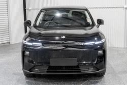 2025 Leapmotor B10 Design LR