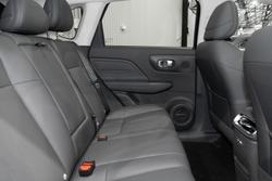 2025 Leapmotor B10 Design LR