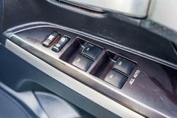 2019 Toyota Landcruiser VX VDJ200R 4X4 Dual Range