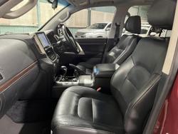 2017 Toyota Landcruiser VX