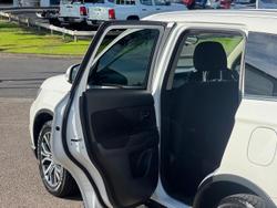 2016 Mitsubishi Outlander LS