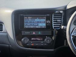 2016 Mitsubishi Outlander LS