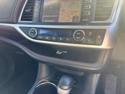 2016 Toyota Kluger Grande