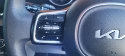 2022 Kia Carnival S
