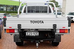 2023 Toyota Hilux SR