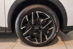 2025 Peugeot 3008 GT Premium Hybrid