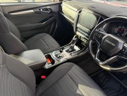 2022 Isuzu MU-X LS-U