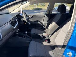 2024 KIA STONIC S