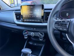 2024 KIA STONIC S