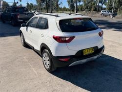 2022 KIA STONIC S