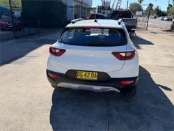 2022 KIA STONIC S