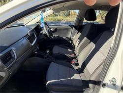2022 KIA STONIC S