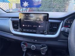 2022 KIA STONIC S