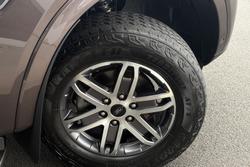 2022 Ford Everest Platinum