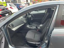 2011 Mazda 3 Neo
