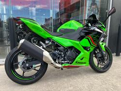 2023 Kawasaki NINJA 400 KRT INSPIRED CG GREEN