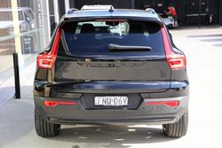 2024 Volvo EX40 Black Edition