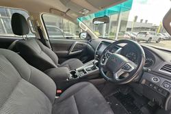 2023 Mitsubishi Pajero Sport GLX