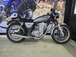 Yamaha SR400
