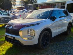 2023 Mitsubishi Outlander Black Edition