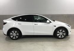 2022 Tesla Model Y Rear-Wheel Drive