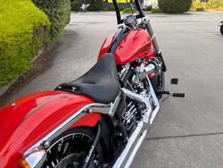 2017 HARLEY-DAVIDSON FXSB SOFTAIL BREAKOUT Orange
