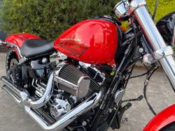 2017 HARLEY-DAVIDSON FXSB SOFTAIL BREAKOUT Orange